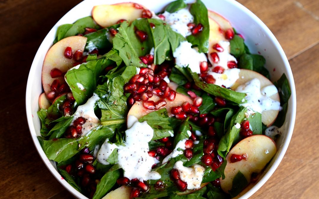 Ensalada de col rizada con tubérculos